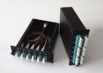 kopen Zwart vezelpatchpaneel 24 poort MTP MPO-module Glasvezelpatchpaneel online vervaardiging