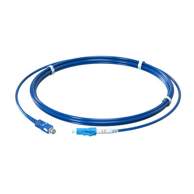 PVC gewapende enkelmodus 9/125 G652D Simplex SC/UPC-LC/UPC glasvezel patch cord voor FTTTB-signaaloverdracht